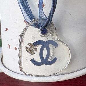 Chic Heart Pendant Necklace with Blue Accents